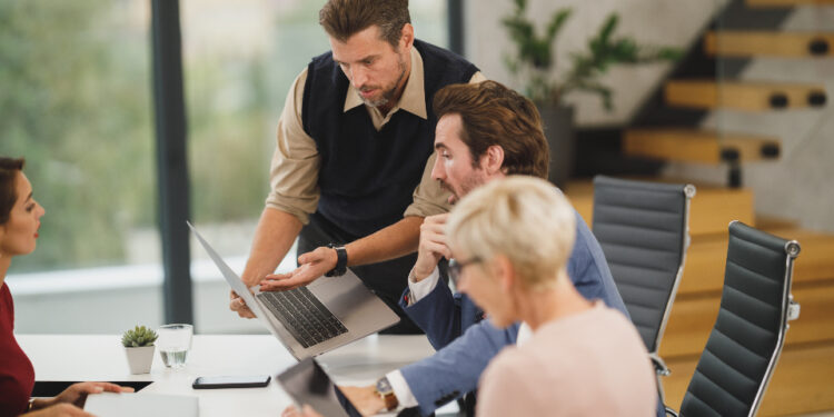 How to cope with the worry of Beginning a company