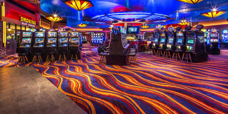 Try Your Luck At Online Casinos – Enjoy the Benefits
