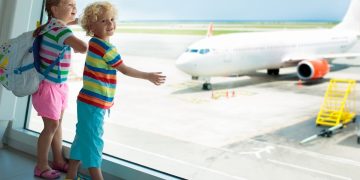 Long-Haul Flying with a Toddler: The Zero-Screen Survival Strategy